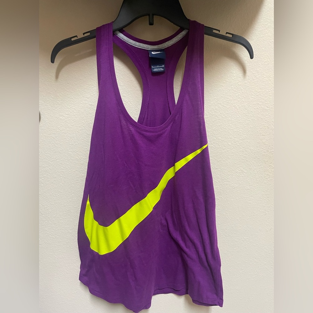 Nike woman’s razor back tank